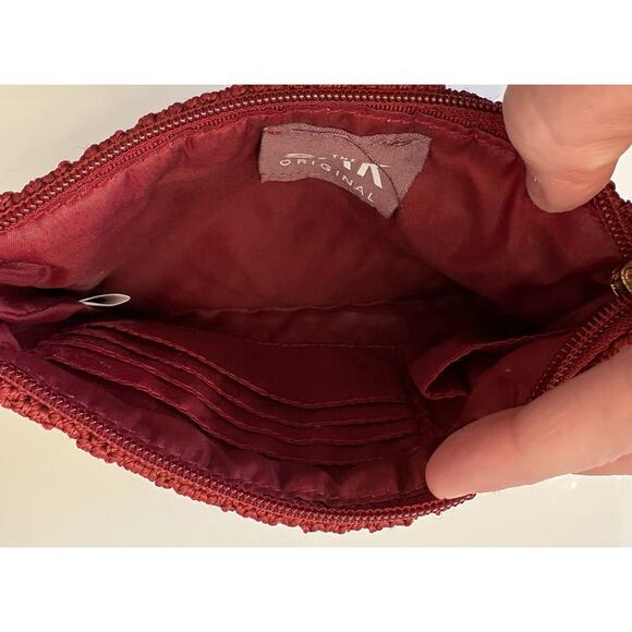 THE SAK Original Crochet Wristlet Garnet Gold Hardware 8x5 Missing Charm - Picture 4 of 5